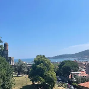 The Castle House Appartement La Spezia